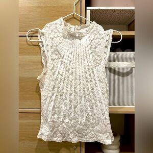 Simon’s White Lace Top